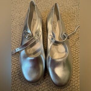 La Coqueta Silver Kids Dress Shoes